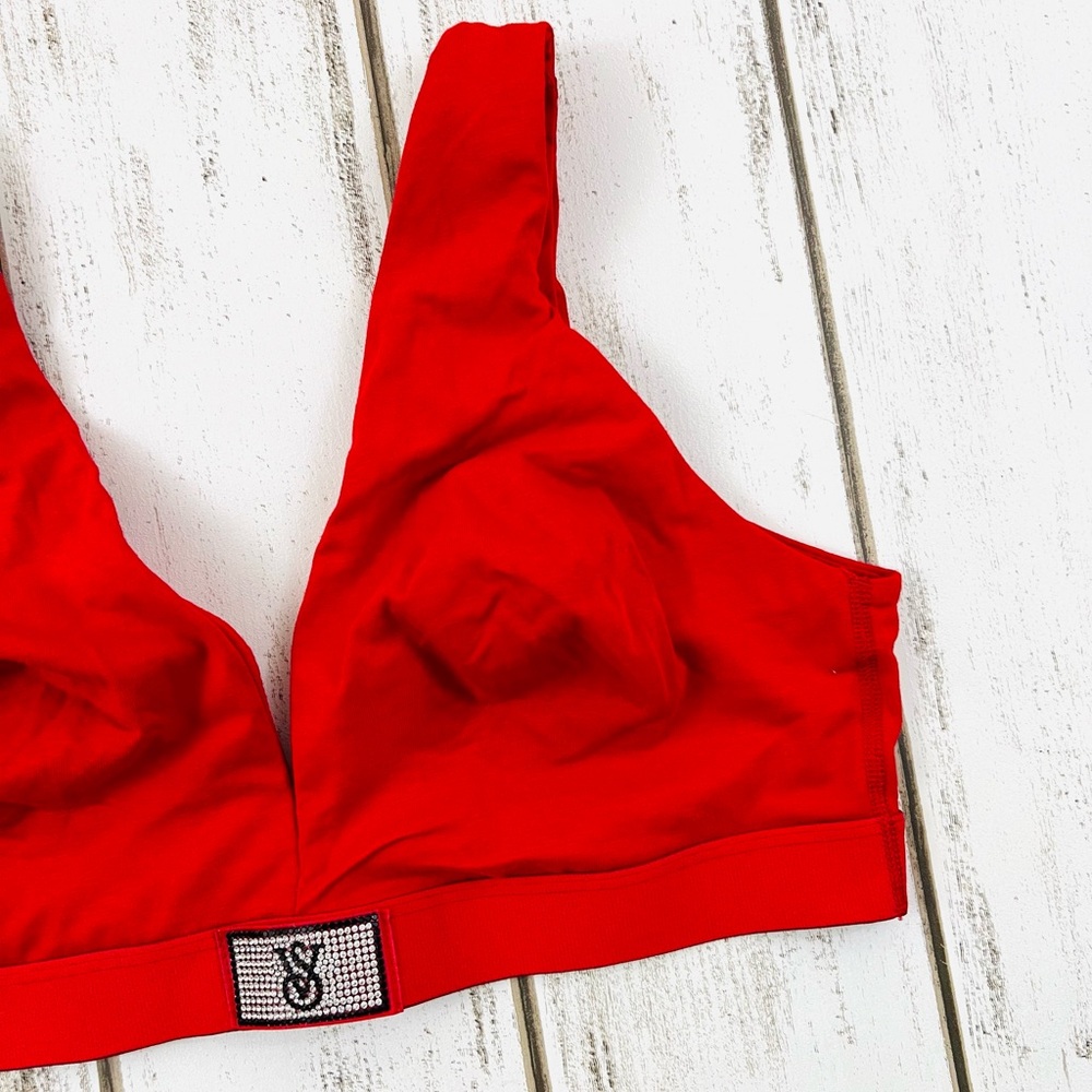 XL Victoria’s Secret Shine Patch Cotton Wireless
Plunge Bralette Bra - Picture 3 of 7